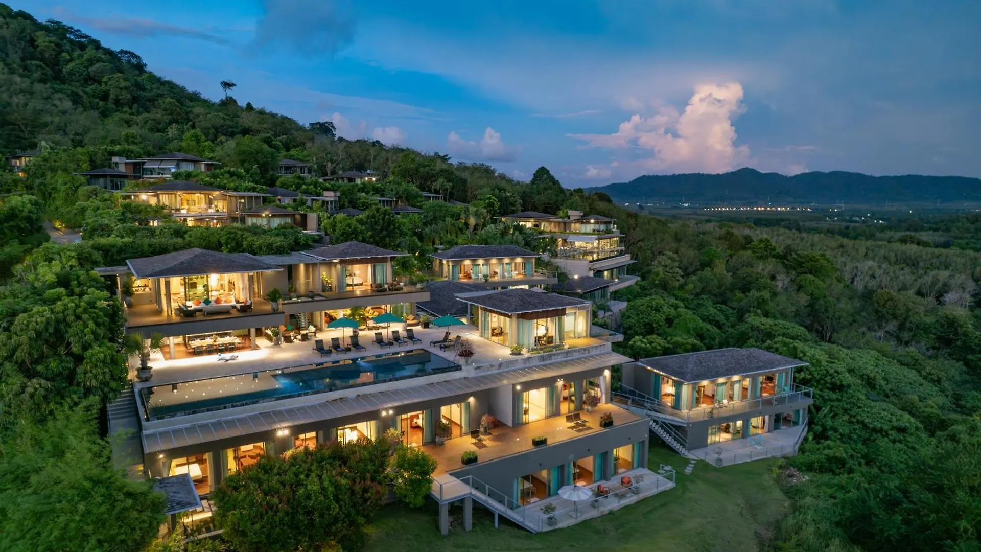 Vila Tropical Castle Phuket By Resava Layan 0*,  Thajsko